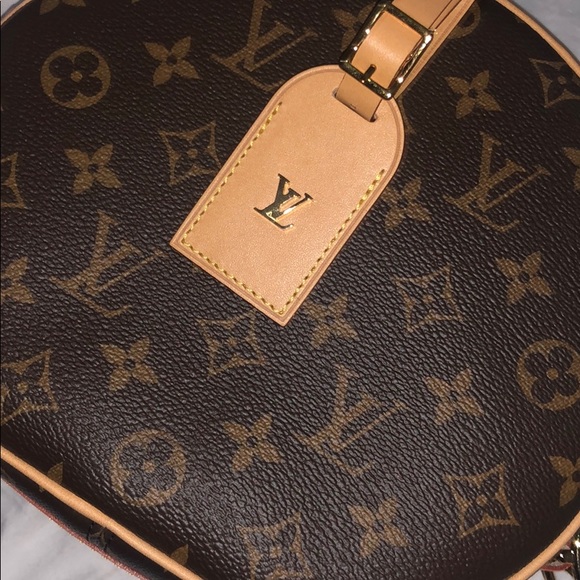 Louis Vuitton cross body - Picture 5 of 8